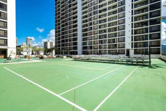 Sunny Waikiki Escape Just Steps To Beach, Views, & Full Kitchen Comfort *