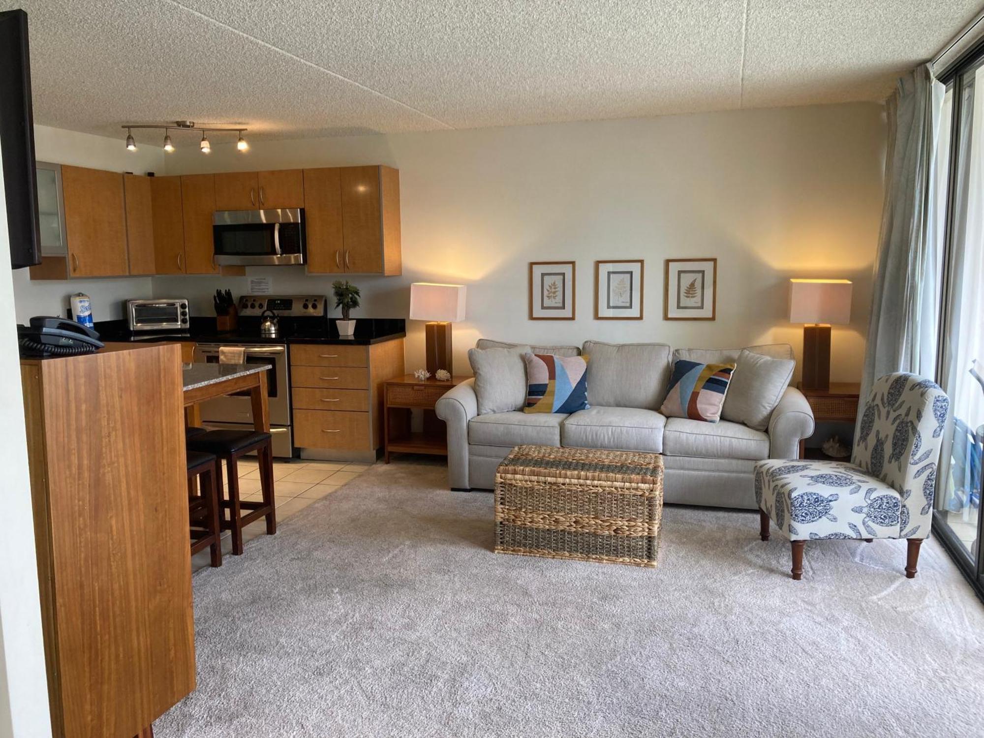Sunny Waikiki Escape Just Steps To Beach, Views, & Full Kitchen Comfort * Honolulu